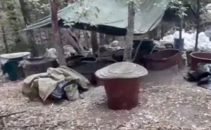 Los narcolaboratorios contaban con infraestructura avanzada para la producción de sustancias químicas a gran escala.