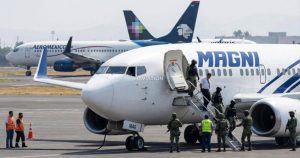 Pretende Magnicharters recuperar aeronaves sin escuchar a empleados