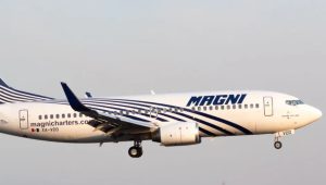 Auxilian a 200 pasajeros varados por crisis en Magnicharters