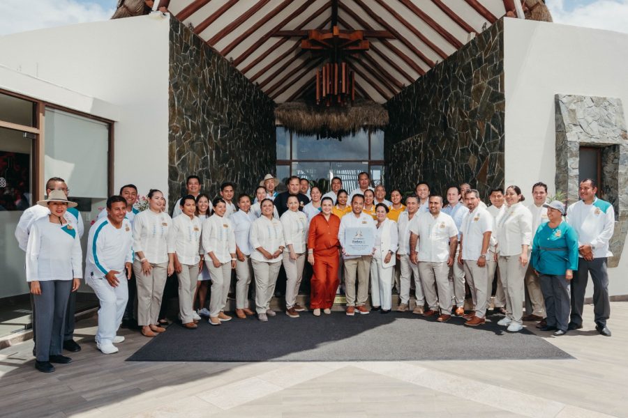 Palafitos Overwater Bungalows recibió la distinción Recommended 2026 de Forbes Travel Guide por su excelencia en el servicio al cliente.