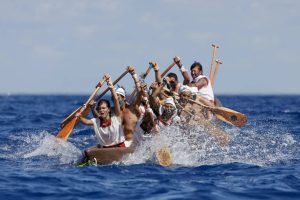 La Travesía Sagrada Maya es una tradición que recrea el viaje de los antiguos habitantes hacia la isla de Cozumel.