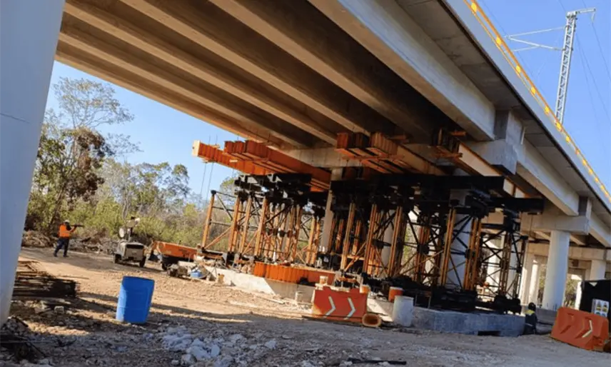 La administración federal solicita la intervención de la SICT y Sedena para verificar la seguridad estructural de la obra tras las denuncias documentadas por colectivos ambientales en la zona cárstica.