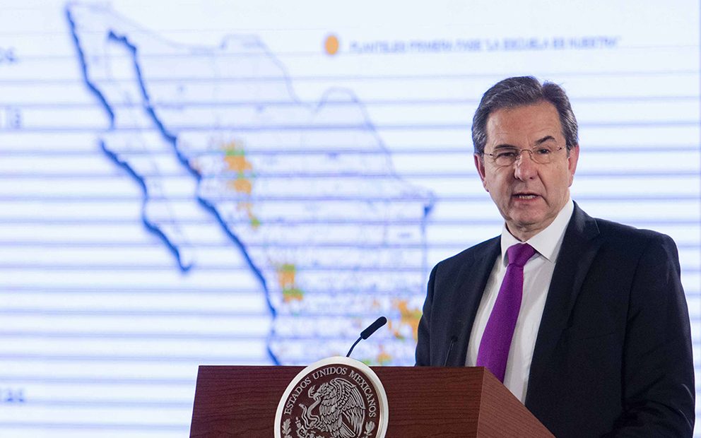 La presidenta Claudia Sheinbaum explica los motivos detrás de la renovación de la representación diplomática en Washington.