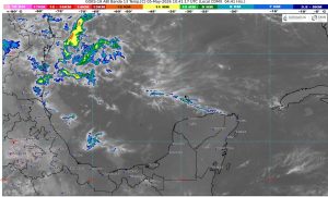 El sol intenso sobre las costas de Quintana Roo eleva la sensación térmica hasta los 41°C.