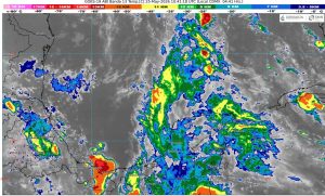 Una vaguada superior interactúa con aire húmedo del Caribe y modifica el pronóstico del clima en Quintana Roo.