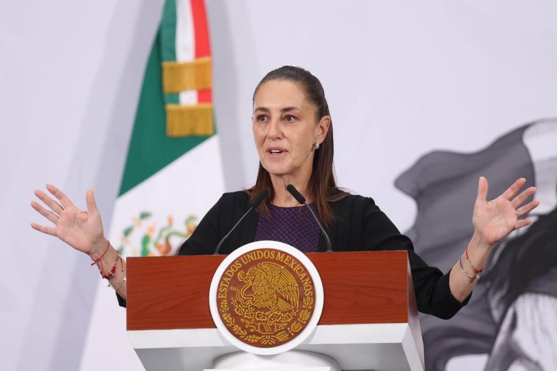 El buque Papaloapan zarpa desde el puerto de Veracruz con toneladas de víveres destinados a las familias damnificadas.