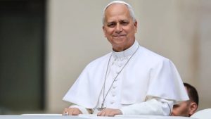 El papa León XIV ha mantenido una postura firme frente a las críticas de mandatarios extranjeros durante su primer año de gestión.