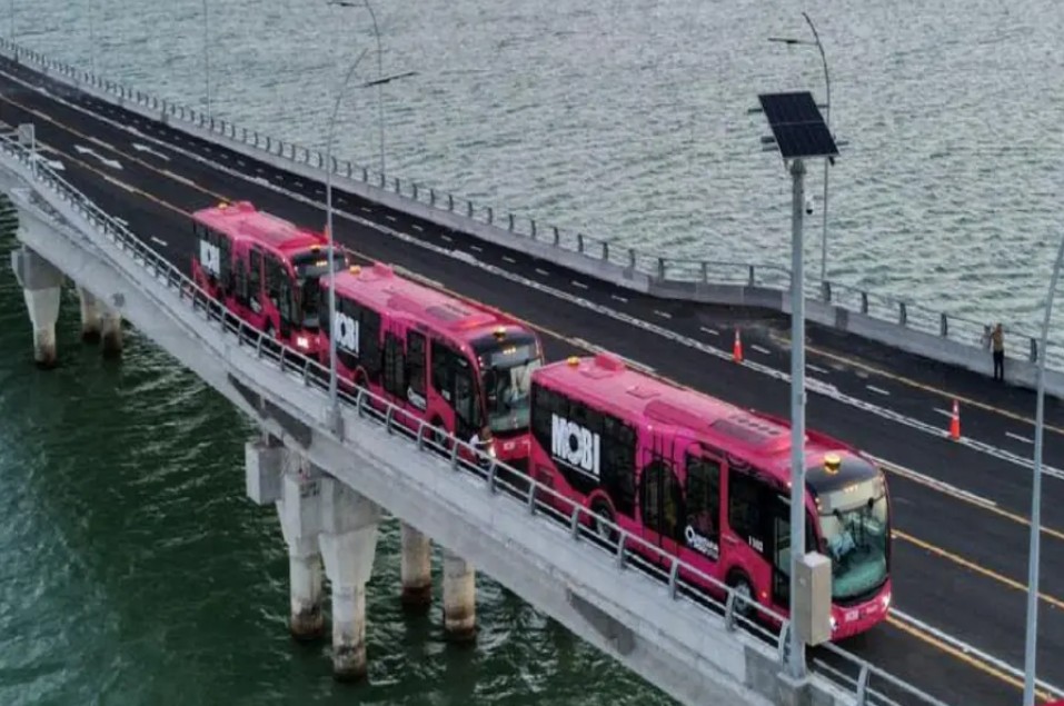 Las autoridades estatales iniciaron el periodo de pruebas técnicas de la Ruta 27 sobre el moderno Puente Vehicular Nichupté en Cancún.