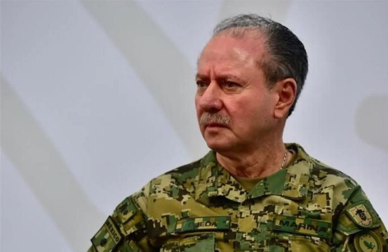 La presidenta Claudia Sheinbaum defendió la integridad del almirante Rafael Ojeda Durán durante su conferencia matutina.
