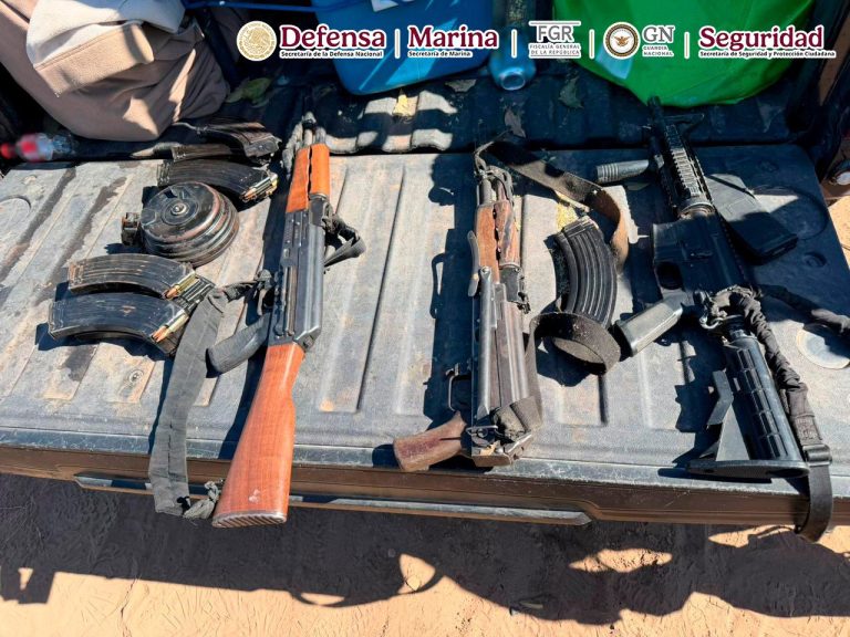El armamento y equipo táctico decomisado por el personal de la SSPC quedó bajo resguardo de las autoridades federales para su investigación.