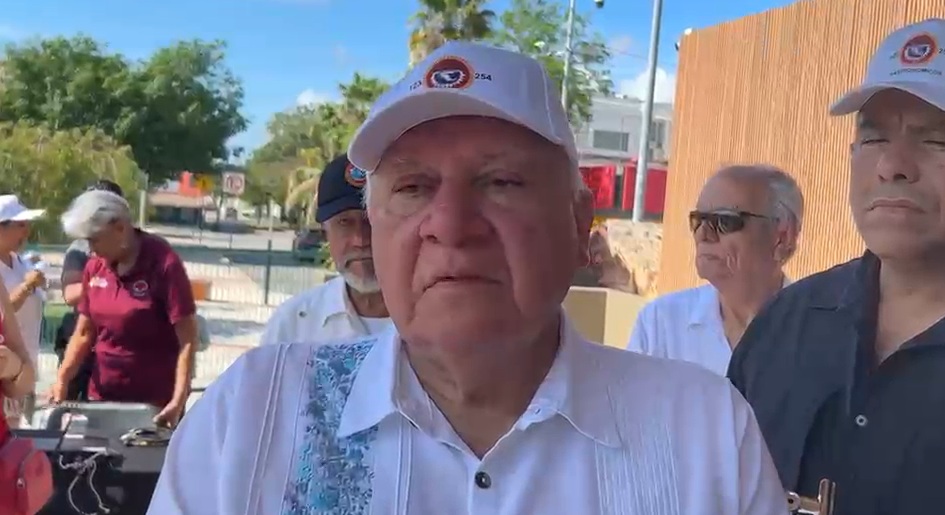 Rafael Marín Mollinedo asistió a los festejos del Día del Trabajo para dialogar con los agremiados de la central obrera.