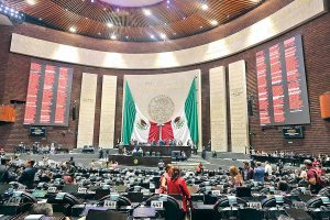 Los legisladores en San Lázaro avalaron en lo general el dictamen que posterga los comicios de juzgadores.