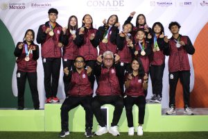 Los seleccionados estatales de patines sobre ruedas lucieron sus medallas ganadas durante la primera jornada de la Olimpiada Nacional CONADE 2026.