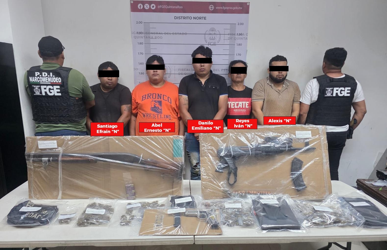 Los cinco detenidos fueron ubicados en calles de la Supermanzana 223 gracias a los recorridos de vigilancia de la FGE Quintana Roo.