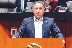 Las instalaciones del Senado de la República registran una intensa actividad política previo al inicio de la sesión extraordinaria de este jueves.