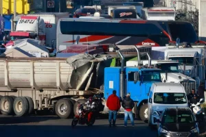 Transportistas anuncian paro nacional el 24 de junio