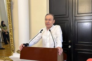 El gobernador de Sonora, Alfonso Durazo Montaño, ofreció precisiones sobre su situación migratoria en conferencia de prensa.