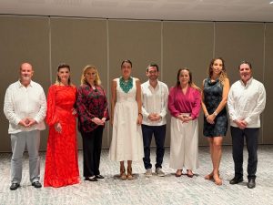Reunión estratégica entre el Consejo Hotelero y las autoridades de turismo federal y estatal.