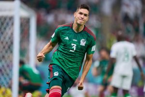 El defensor mexicano César Montes se encuentra en la mira del actual campeón de la Liga MX para reforzar la zaga central.