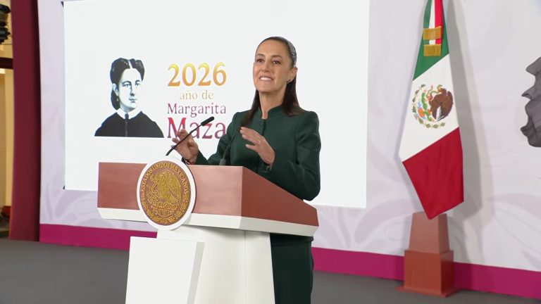 La presidenta de México encabeza la conferencia de prensa matutina en Palacio Nacional donde abordó temas de la agenda bilateral.
