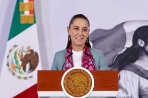 Claudia Sheinbaum informó que analiza una posible reunión con el rey Felipe VI durante su visita a México.