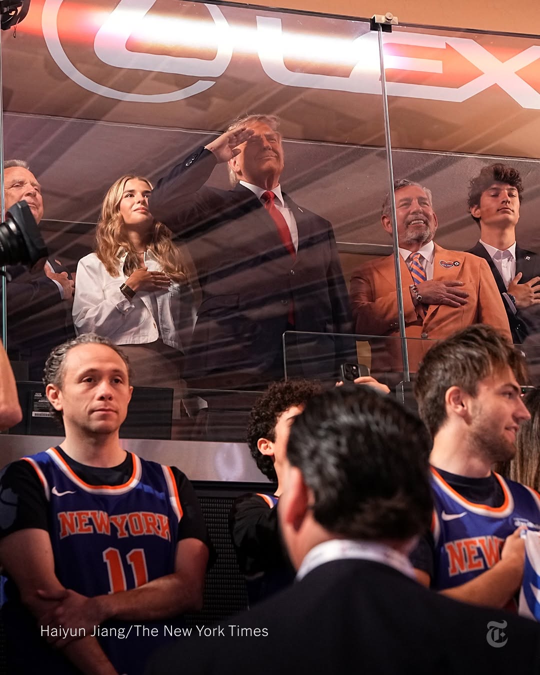 El director del SATQ fue fotografiado en la zona preferente del Madison Square Garden durante su estancia en Nueva York.