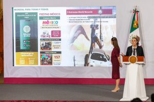 La secretaria de Turismo, Josefina Rodríguez Zamora, expuso las ventajas de la nueva plataforma digital durante la conferencia presidencial.