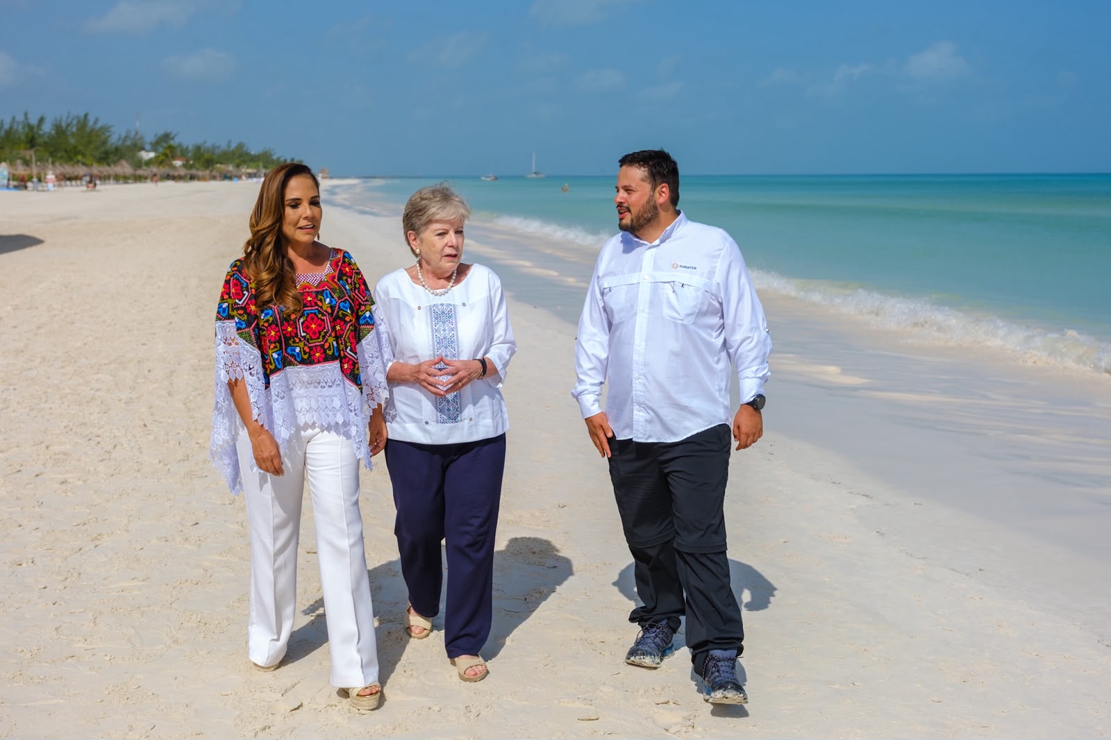 La gobernadora Mara Lezama sostiene un enlace virtual con la presidenta de México para anunciar proyectos ambientales en el estado.