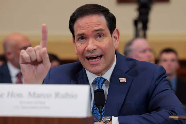 El secretario de Estado, Marco Rubio, notificó la reestructuración diplomática durante una sesión informativa ante el Congreso estadounidense.