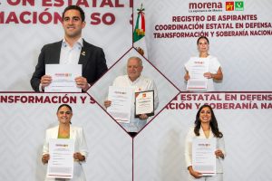 Los cinco aspirantes quintanarroenses durante su registro oficial en las instalaciones del World Trade Center de la Ciudad de México.