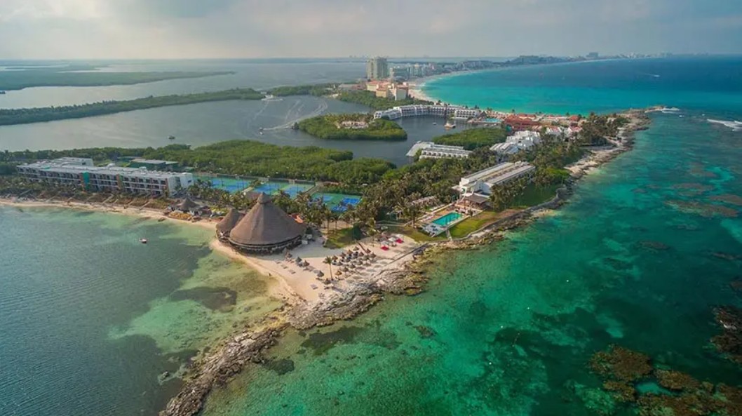La zona costera de Punta Nizuc será objeto de un proyecto integral de recuperación playera respaldado por la Semarnat.
