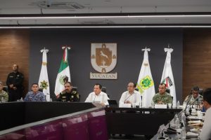 Las autoridades estatales determinaron la suspensión de clases para resguardar a la comunidad escolar ante las inundaciones.