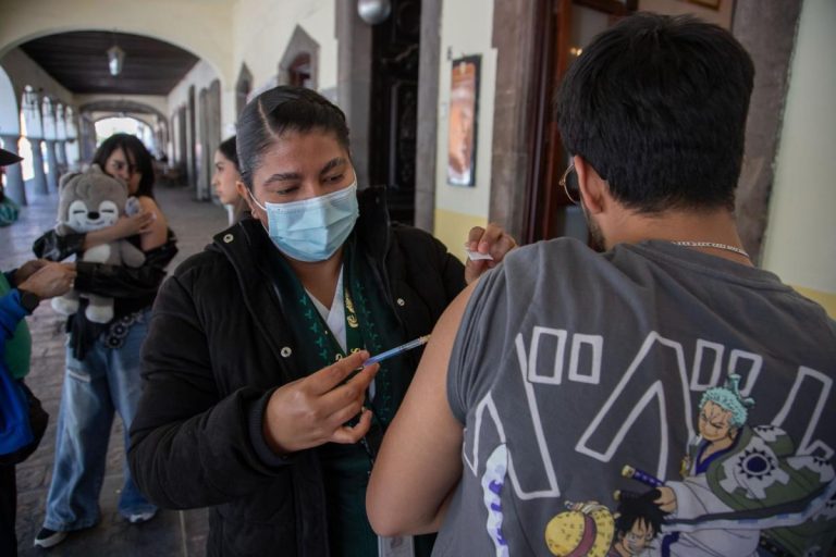 Los contagios de sarampión se concentran principalmente en los sectores de la población que carecen de protección inmunológica completa.