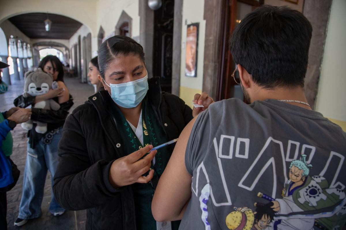 Los contagios de sarampión se concentran principalmente en los sectores de la población que carecen de protección inmunológica completa.