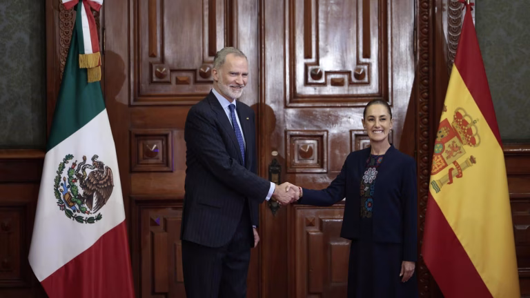 La mandataria mexicana Claudia Sheinbaum dialogó con el monarca español sobre la herencia de las civilizaciones prehispánicas.