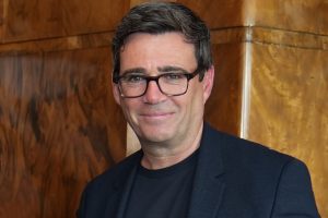 El Partido Laborista en Reino Unido renovó su liderazgo con el nombramiento de Andy Burnham para encabezar el gobierno británico.