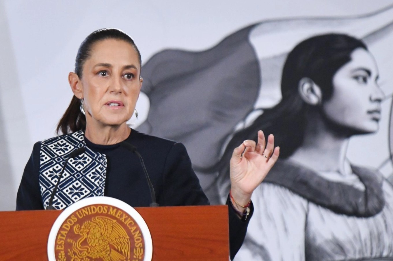 La presidenta de México enfatizó que la agenda electoral estadounidense debe enfocarse en los problemas internos de su población.