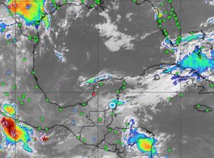 Las costas estatales registrarán un oleaje elevado debido a las ráfagas de viento provenientes del mar Caribe.