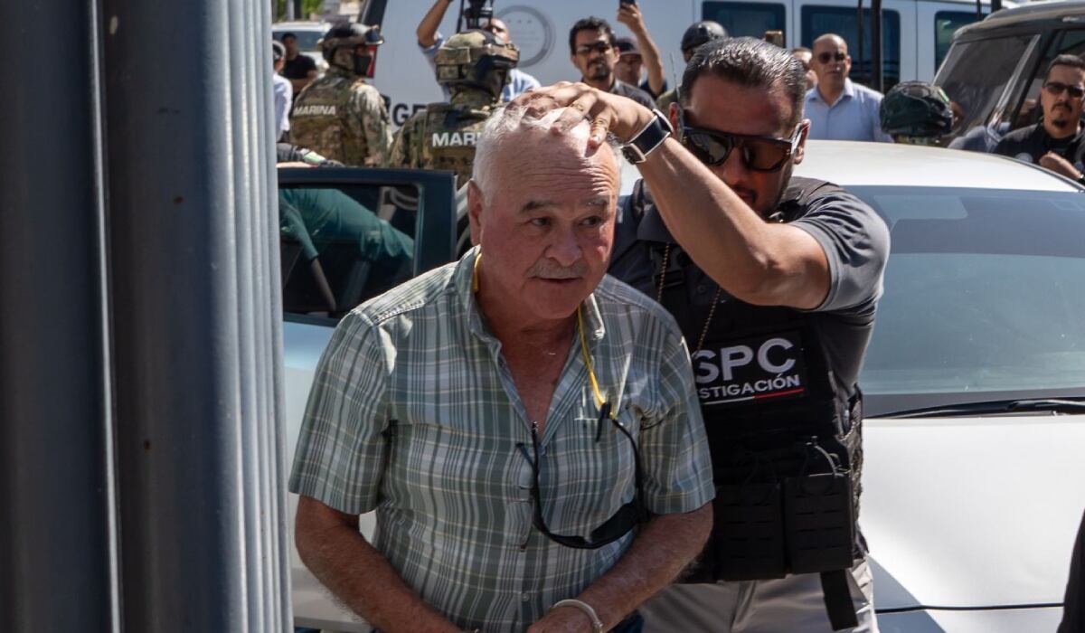 El exgobernador Ernesto Ruffo Appel quedó vinculado a proceso tras una audiencia que se prolongó por más de 30 horas.