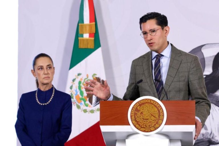 El canciller mexicano expuso los detalles de la nueva estrategia legal durante la conferencia matutina presidencial.