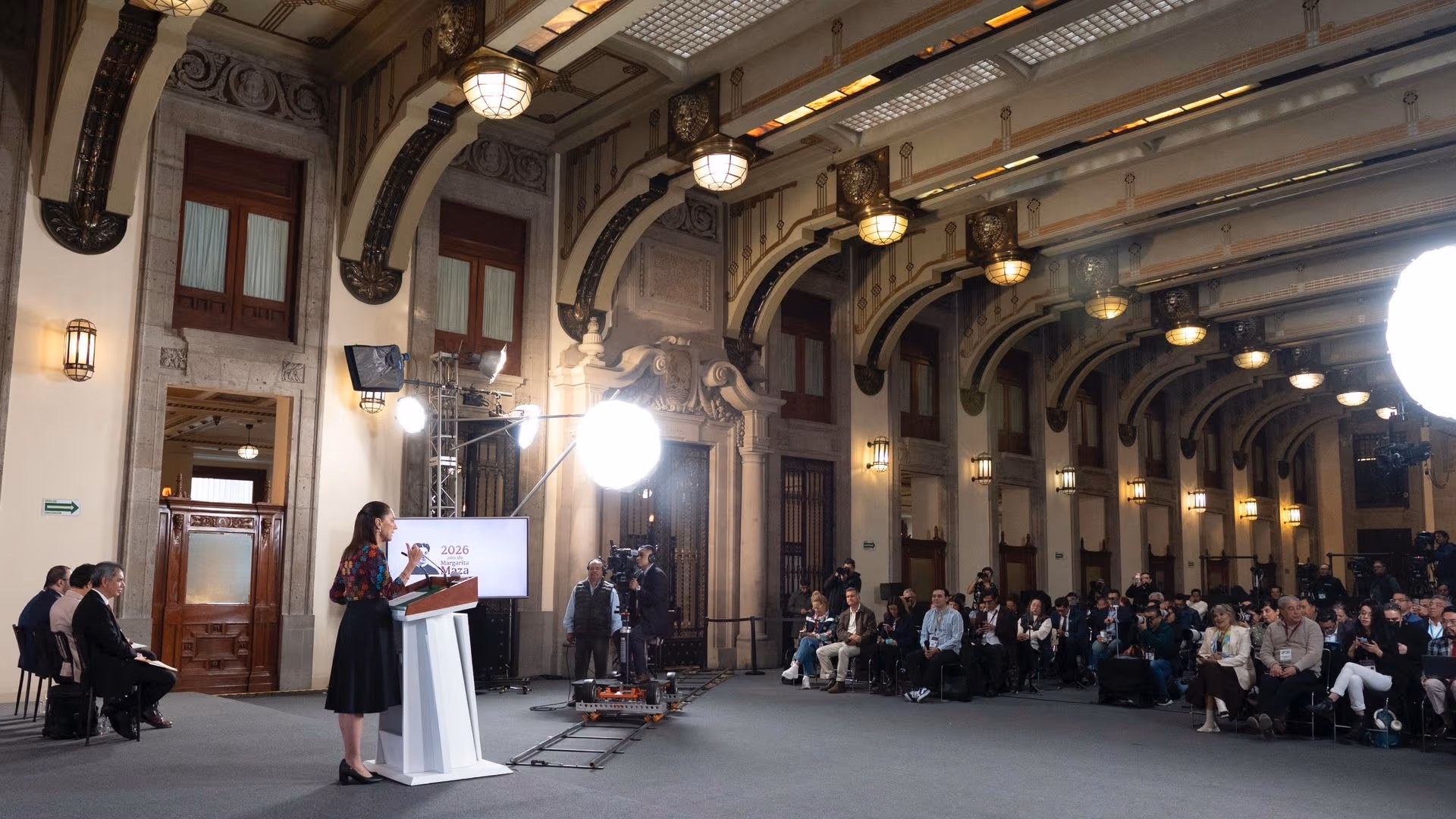 La presidenta Claudia Sheinbaum detalla los planes de defensa legal internacional para proteger a los connacionales.