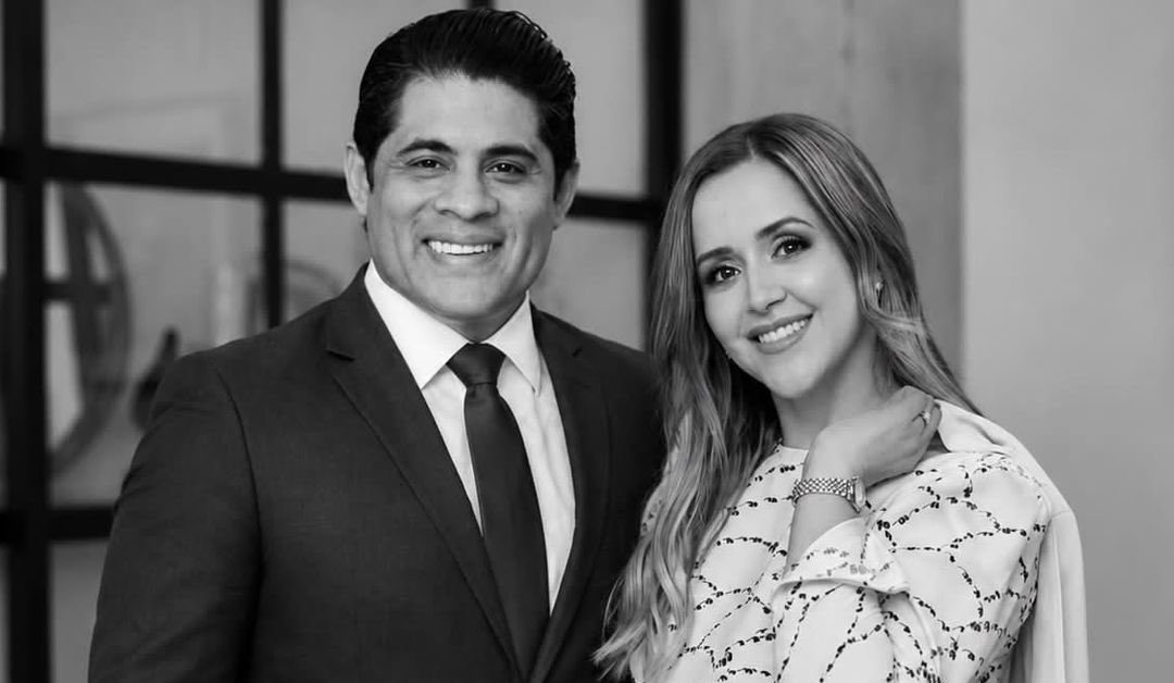 La regidora de Tecate María de Jesús Quijada permanece bajo cuidados médicos intensivos tras sobrevivir a un atentado armado.