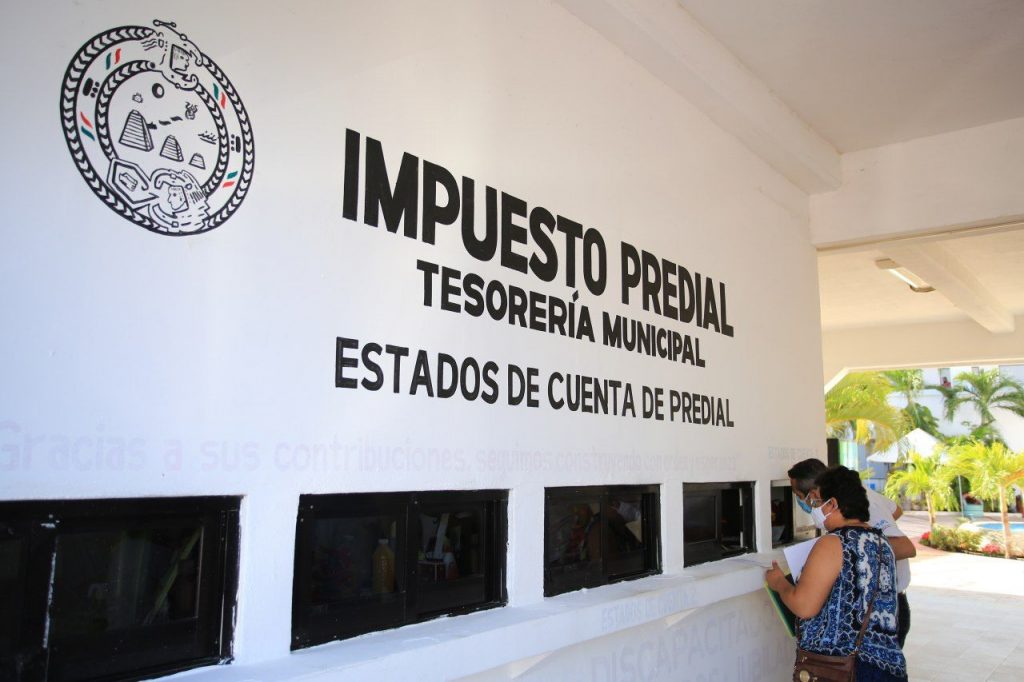 Guillermo Brahms González detalla los avances logrados tras concluir la entrega-recepción en la Tesorería de Playa del Carmen.