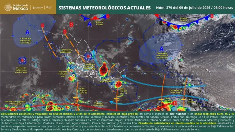 Las costas resienten los efectos de la onda tropical con un incremento notable en el oleaje.