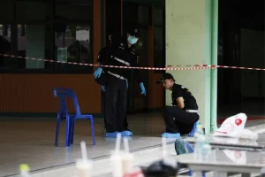 Tragedia escolar en Nonthaburi; Adolescente mata a sus abuelos y a 5 profesores en Tailandia