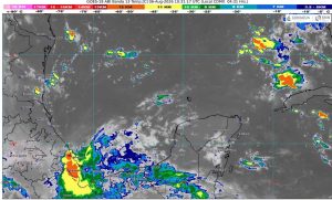 La onda tropical 25 provocará chubascos intensos con actividad eléctrica en gran parte del territorio quintanarroense.