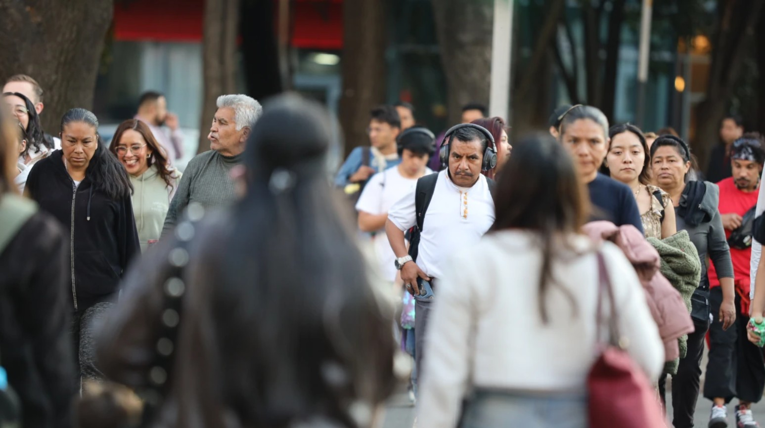 El aumento acumulado del salario mínimo en México logró reducir la brecha salarial dentro de las empresas formales.
