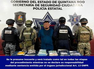 Elementos policiales aseguraron múltiples dosis de presunta droga en la avenida Bonampak de Cancún.