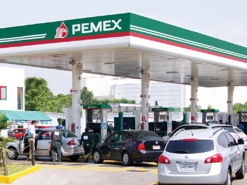 Profeco renovará el acuerdo voluntario con gasolineros para mantener los costos máximos de los carburantes.