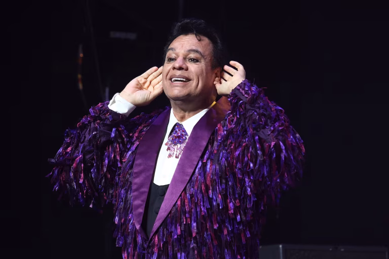 A 10 años de la muerte de Juan Gabriel, su legado compositivo continúa vigente en la voz de grandes figuras de la música.